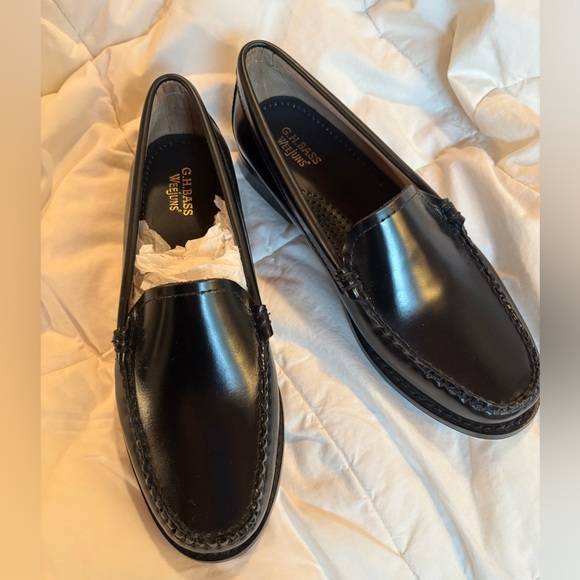 G.H. Bass Whitney Venetian Loafers - Picture 5 of 10